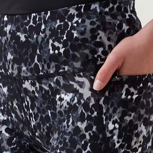 Shorts de cycliste pour femmes sur mesure de haute qualité, respirants, à séchage rapide, confortables, shorts chauds avec prix d'usine - Product Image 5