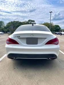 Usato <span class=keywords><strong>Mercedes</strong></span>-Benz CLA per la vendita FWD con interni scuri in pelle sedili sinistra sterzo cambio automatico e R17 dimensione pneumatico - Product Image 3