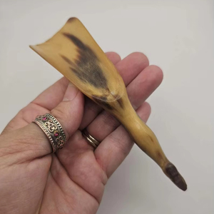 ฮอร์นแท้แกะสลักแบบโบราณทำด้วยมือสำหรับผู้หญิงรองเท้าฮอร์นของใหม่ทำจากไม้พลาสติกวัสดุโลหะรองเท้าใส่สบาย - Product Image 1