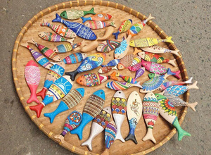 Poissons en bois artistiques du Vietnam, poissons en bois colorés de qualité supérieure, plusieurs tailles, qualité robuste, export en vrac - Product Image 5