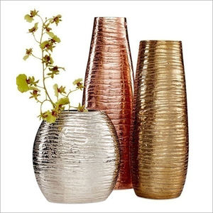 Vase à fleurs en aluminium à prix abordable avec finition multicolore parfait pour les événements et les accessoires de décoration de fête - Product Image 1