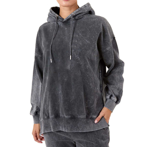 Sweat à capuche surdimensionné d'hiver pour femme avec patchwork vintage et logo en détresse Tissu polaire écologique à séchage rapide - Product Image 1