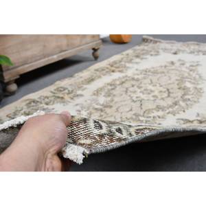 พรมตุรกีวินเทจ ขนาด 4.6 x 8.2 ฟุต ทำมือ สีเบจ ขนสัตว์  ฐานยางลาเท็กซ์ รูปทรงสี่เหลี่ยมผืนผ้า ขนปุย  เป็นมิตรกับสิ่งแวดล้อม ขนปานกลาง ลายปะติดปะต่อ - Product Image 4