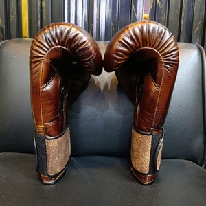 Gants d'entraînement de boxe MMA en cuir véritable noir mat pour la fermeture Conception OEM personnalisable pour les arts martiaux - Product Image 6