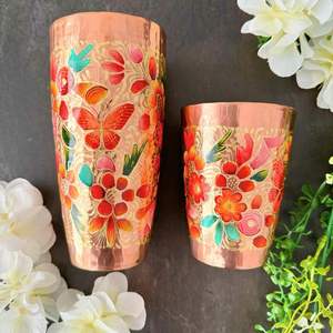 Verre à boire en cuivre poli brillant avec un design fonctionnel et une prise robuste pour un style de vie moderne et une tradition - Product Image 3