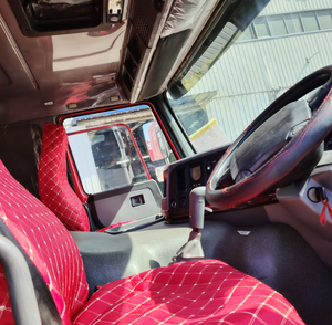 Camion de fret Howo PC200-8 d'occasion de bonne qualité et à prix abordable, modèle 2022, 20T, avec grue de 10T, moteur diesel Euro III, caméra arrière 360° - Product Image 5