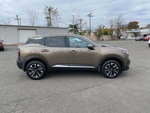 K-i-c-k-s S V AWD 2025, Caja de Cambios Automática, Título Limpio, Sin Accidentes, Bajo Kilometraje, Listo para Envío - Product Image 2