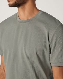 Must Have Tissu respirant de haute qualité 100% Chemises à manches courtes en coton doux pour hommes avec logo et broderie personnalisés - Product Image 5