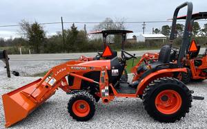 Tracteur de jardin à 4 roues motrices assez usagé Tracteur Kubota B2301 à vendre - Product Image 6