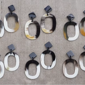 ต่างหูรูปเขาสัตว์ทำมือสไตล์วินเทจเครื่องประดับธรรมชาติที่ทันสมัย - Product Image 1