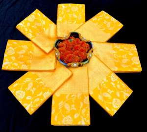 High Quality Heavy Jacquard Silk <b>Purple</b> color <b>saree</b> with sky Blue Border Sarees with Golden Big Jacquard Weaving Border - Product Image 4