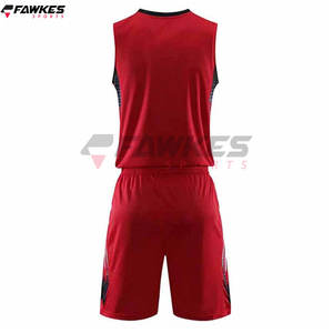 Camiseta de baloncesto con impresión por sublimación personalizada con diseño de uniforme de baloncesto universitario con servicios ODM y OEM - Product Image 6