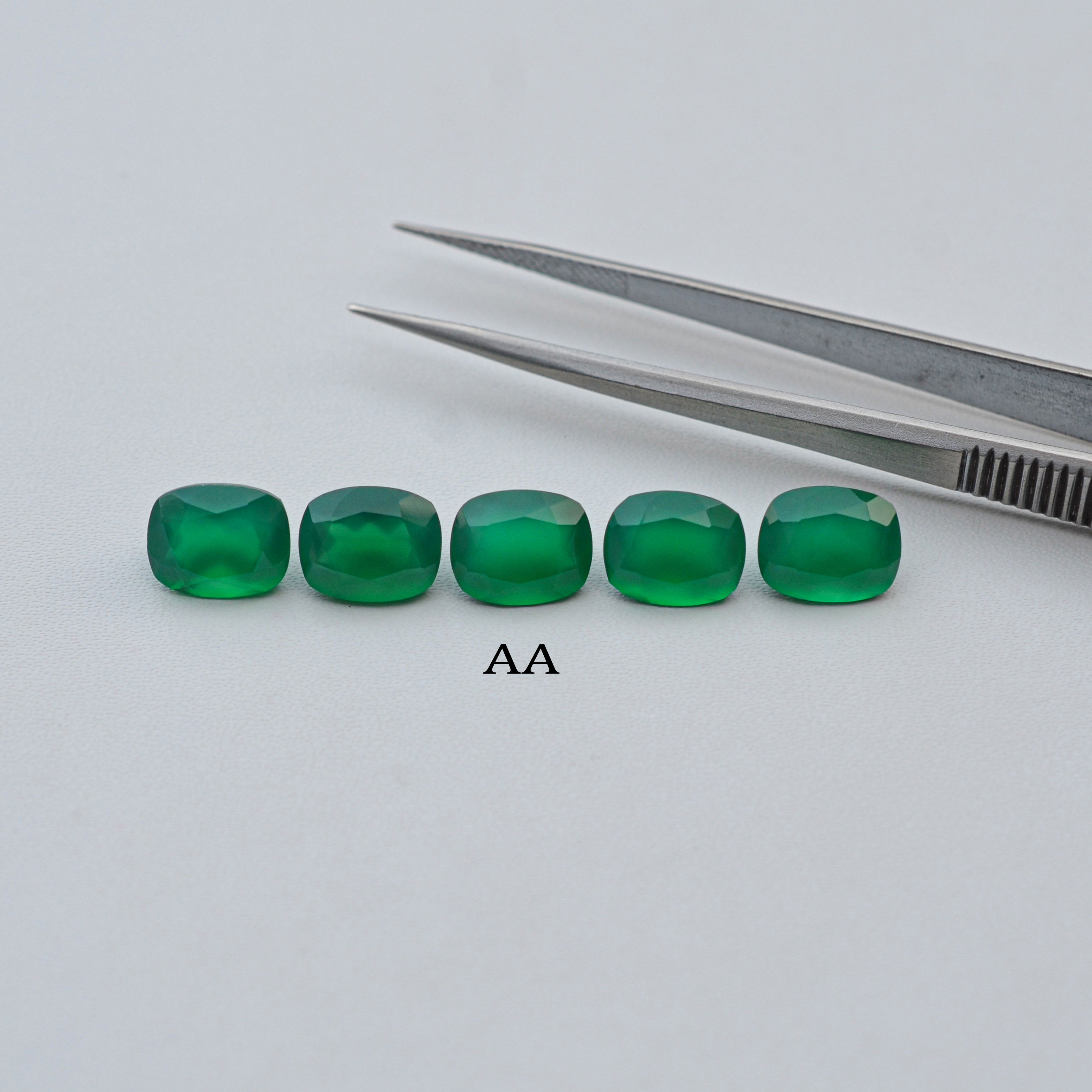 AA   แอบแอบ