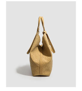 Sac à dos en cuir à boucle pour femme, style rétro, décontracté, pour l'école, les voyages, sac à livres rembourré en cuir véritable - Product Image 2