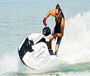 Moto Acuática SuperJet a Gasolina para Adultos, Deportes Acuáticos, Entretenimiento, Motor de 4 Tiempos, Lancha de Carreras - Product Image 2