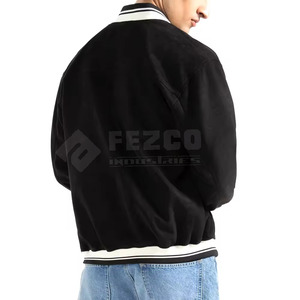 Inspirado en el diseño atemporal Chaqueta de invierno Letterman para hombre con cuello levantado Logotipo frontal Estilo deportivo Impermeable y ecológico - Product Image 6