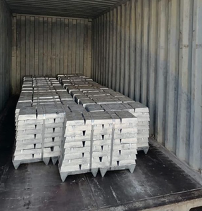 Lingotes de aluminio de grado 99,9 de alta pureza Calidad A7 Entrega rápida con embalaje de palé seguro para uso industrial ¡Compre ahora! - Product Image 1