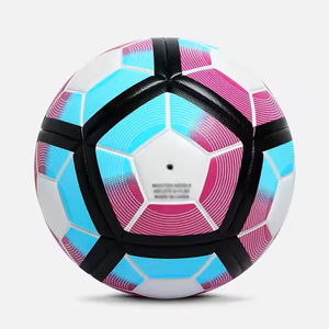 Football en cuir PU et enduit de TPU de qualité supérieure pour l'entraînement et les matchs, disponible en taille 5, personnalisable pour les enfants et les adultes - Product Image 3