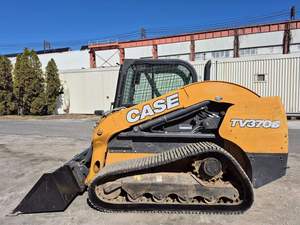 Cargadora Compacta de Servicio Pesado TV370B con Cucharón Versátil, Confort del Operador, Movimiento de Tierras Compacto, en Venta - Product Image 3
