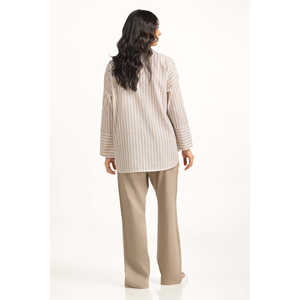 เสื้อเชิ้ตผ้าป๊อปลินทรงพอดีตัวสำหรับผู้หญิง WM-COD-SS25-318T ดีไซน์เรียบง่ายทันสมัย ทรงพอดีตัว - Product Image 3