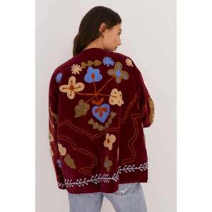 Chaqueta de Abrigo Floral Boho Tradicional para Mujer, Acolchada de Invierno, Ecológica, de Algodón Tejido Bordado Suzani Hecho a Mano de Lujo - Product Image 3