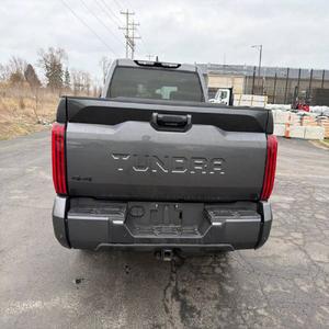 Toyota Tundra SR5 2023 en EXCELENTE ESTADO - Product Image 3