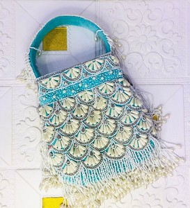 Bolso de Fiesta Étnico Hecho a Mano con Bordado Potli Batua, Patrón de Cuentas y Piedras, Correa Dori, Forro de Algodón, Multifuncional - Product Image 3