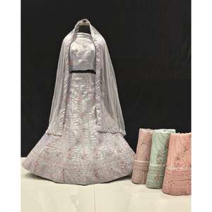 Dernier créateur Velvet Lehenga Choli avec broderie à séquence lourde pour mariage nuptiale disponible chez Indian Suppler - Product Image 5