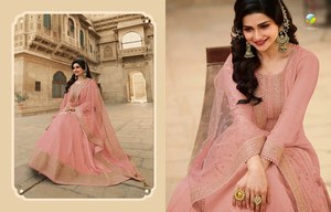 Kashmiri Style Rich Party & Reception Special Long Length Heavy Designer Costume Salwar en soie pure avec Dupatta assorti pour la mariée - Product Image 2