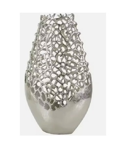 Vases à fleurs en aluminium décoratifs pour mariage au look unique Vase à fleurs en métal de haute qualité pour la décoration de la maison Exportateur en gros pour les occasions - Product Image 2