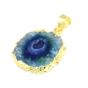 Pendentif en pierre de quartz solaire violet classique, forme irrégulière, plaqué or 24 carats, en laiton, bijoux tendance pour femmes - Product Image 2