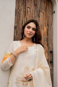 Summer Winter Party Comfort Georgette Silk Fabric Flower Printed Straight Cut Border <b>Kurti</b> & Pent Dupatta Set Wholesale - Product Image 3