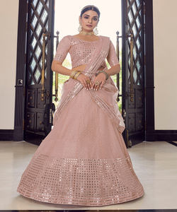 Nouveaux vêtements de mariage attrayants tissu taffetas lehenga choli avec dupatta femmes indiennes portent des vêtements surat en gros semi-cousus - Product Image 4