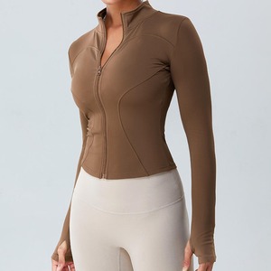 Venta al por mayor de ropa de fitness de las mujeres ropa de gimnasio Kit de chándal Pantalones de elevación de glúteos de las mujeres de manga larga con cremallera hasta la chaqueta ropa de jogging - Product Image 5