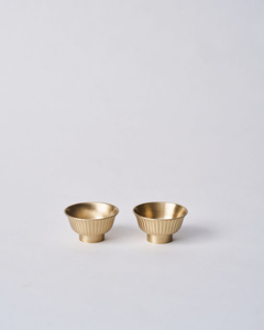 Soporte de candelita de latón tradicional Soporte de Diya floral Vintage para el Templo del hogar Diwali o ajustes espirituales - Product Image 4