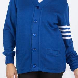 Suéter universitario cómodo y elegante: ideal para el uso diario y un aspecto atemporal - Product Image 5