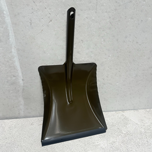 Pelle à poussière enduite de poudre noire Métal galvanisé avec poignée pour la maison et le jardin au meilleur prix - Product Image 1