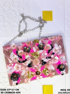 Bolso Bandolera de Lona con Bordado Banjara Boho y Flores, Diseño Exclusivo Hecho a Mano, Cierre de Solapa, Correa de Cadena |   Multifuncional - Product Image 3