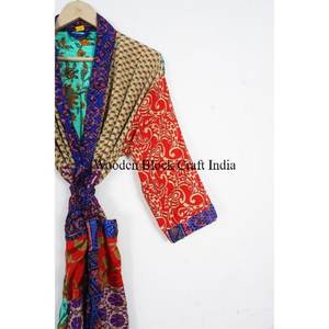 Kimono Japonés de Seda Vintage Elegante Hecho a Mano, Diseño Floral Bohemio para Mujer, Transpirable, con Cierre de Cordón, para Verano - Product Image 3