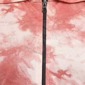 Chándal estampado ligero hecho en Pakistán para mujer, diseñado para la comodidad y la flexibilidad, perfecto para la temporada de invierno - Product Image 6
