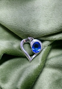 Meilleur pendentif en argent sterling 925 avec tanzanite en forme de cœur, bijoux romantiques de guérison, design floral, bijoux unisexe, cadeau - Product Image 2