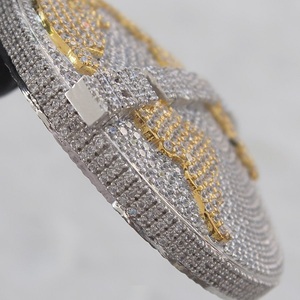 Colgante redondo de moissanita personalizado con tacto dorado de 14 quilates | Colgante de moissanita de dos tonos | Comprobador de diamantes personalizado - Product Image 2