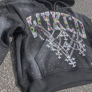 Sweat à capuche surdimensionné en molleton de coton lourd 450 g/m² avec logo imprimé en strass DTG, style vintage délavé à l'acide, streetwear pour homme, directement de l'usine - Product Image 2