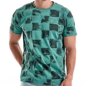 Camiseta Moderna para Hombre con Sublimación, Diseño Vibrante con Estampado Completo, Ajuste Cómodo, Diseñada para Uso Casual y al Aire Libre - Product Image 1