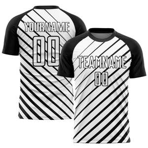 เสื้อฟุตบอลสั่งทำระดับพรีเมียม 220 GSM โพลีเอสเตอร์ แบบซับลิเมชั่น ชุดฟุตบอลสำหรับทีมมืออาชีพ - Product Image 4