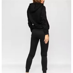 Chándales de calidad superior para mujer con cremallera cómoda y pantalones cargo chándal cortavientos para mujer - Product Image 5