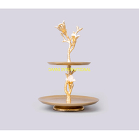 Support à dessert floral de luxe à deux niveaux porte-gâteau et biscuit doré avec accents de fleurs pour la décoration de table à manger