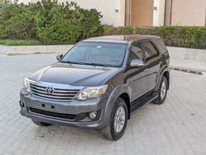 Descuentos en Fortuner 2012 gris de 7 plazas - Product Image 3
