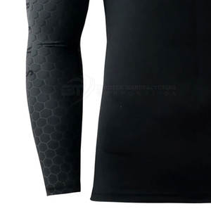 Men Rash Guard Fitness Wear <b>Long</b> <b>Sleeve</b> Lightweight Breathable <b>Top</b> Ideal For Gym <b>Workout</b> And Daily Exercise Rash Guard - Product Image 5