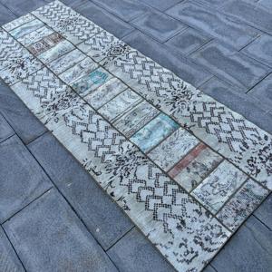 พรมวิ่งสไตล์ตุรกี ขนาด 2.9x7.9 ฟุต พรมวินเทจ พรมขนสัตว์สีเทาลายกราฟิก - Product Image 4